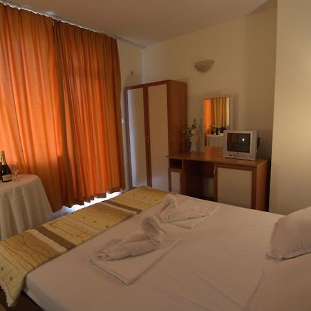 Hotel Stoyanov Ravda Exteriör bild