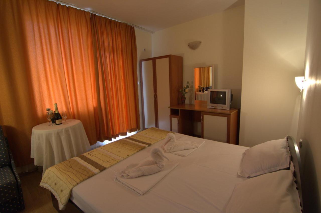 Hotel Stoyanov Ravda Exteriör bild